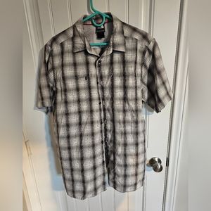 The North Face mens black and white button down size large